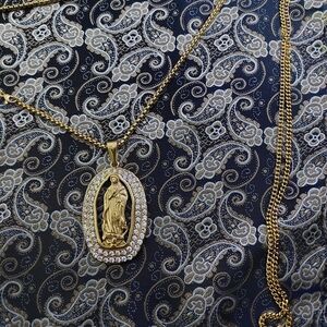 18K Gold Plated Mary Pendant Necklace With Crystal's Cubic Zircon